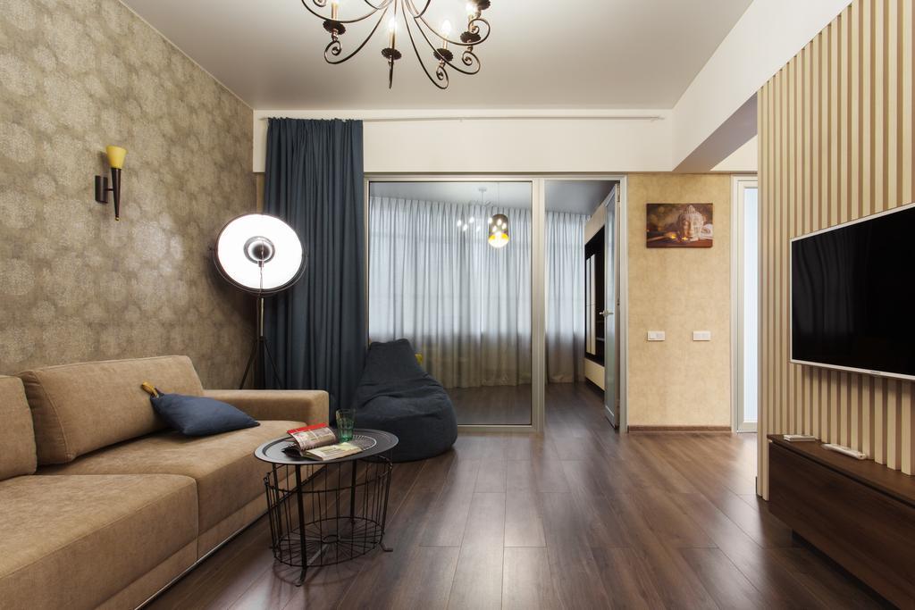 Modern Double Bedroom In Arkadia شقة *